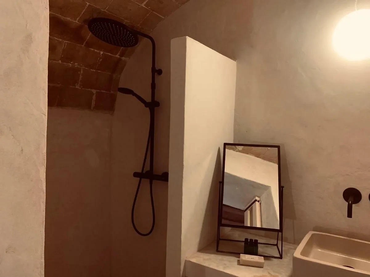Les Escoles Hotel Vilaur